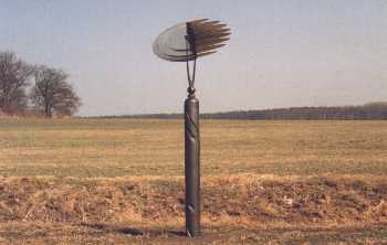 Prototyp der Windellipse auf der ersten Ausstellung in Rügen 1996 Steht jetzt in Köpfchen Aachen bei Privat